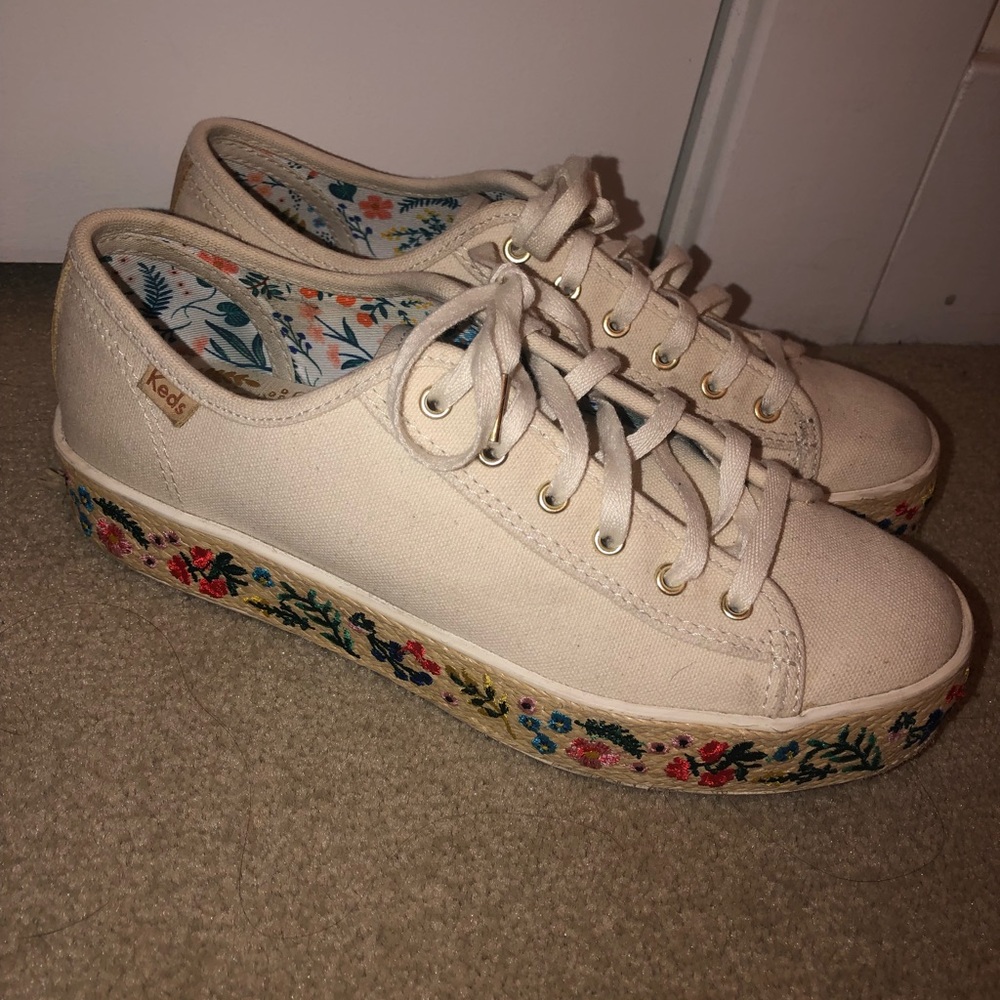 Keds triple platform with embroidered bottom